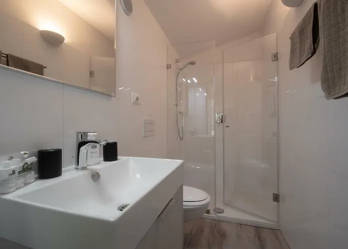 The Loft Apartment Monte del Lago